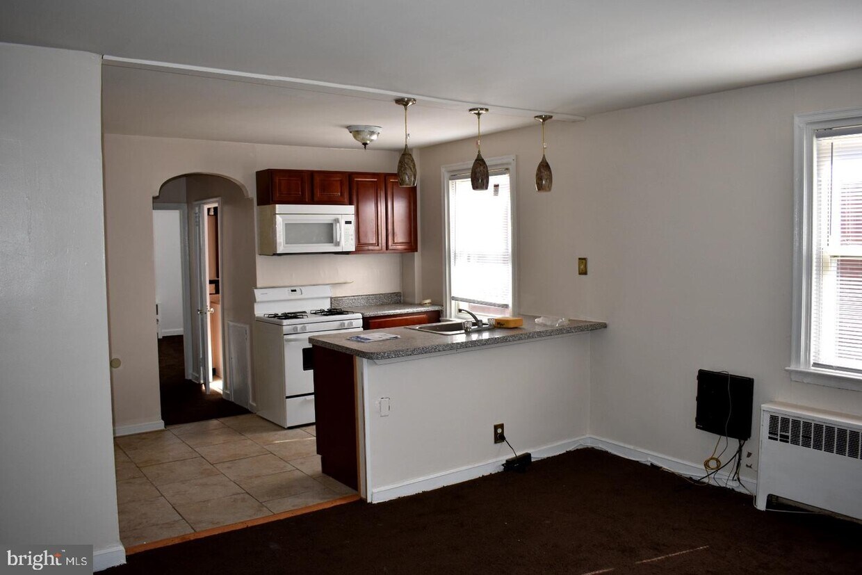 Primary Photo - 1025 N 68th St