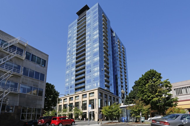 Building Photo - Ladd