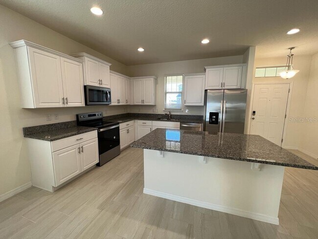 Building Photo - 16049 SCARPETTA St