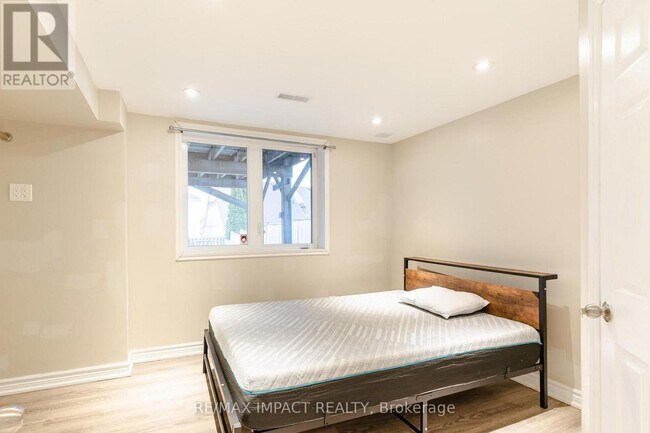 Photo du bâtiment - 1203 Meath Dr