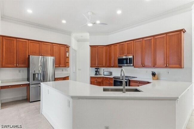 Building Photo - 657 Soliel Dr