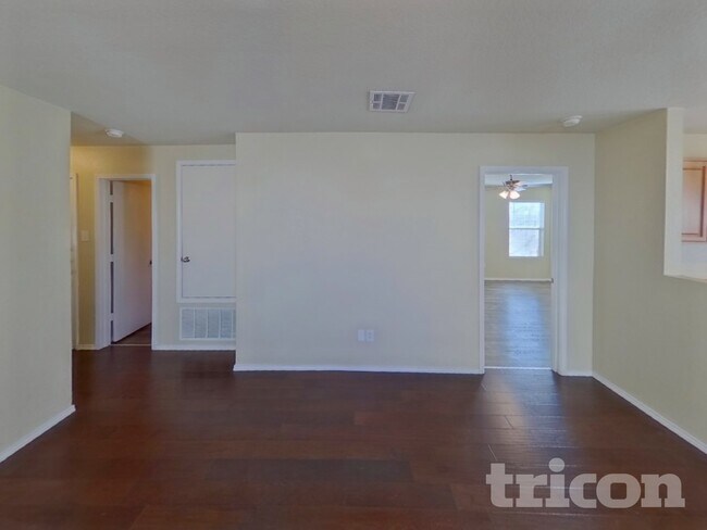 Foto del edificio - 1712 Vineridge Ln