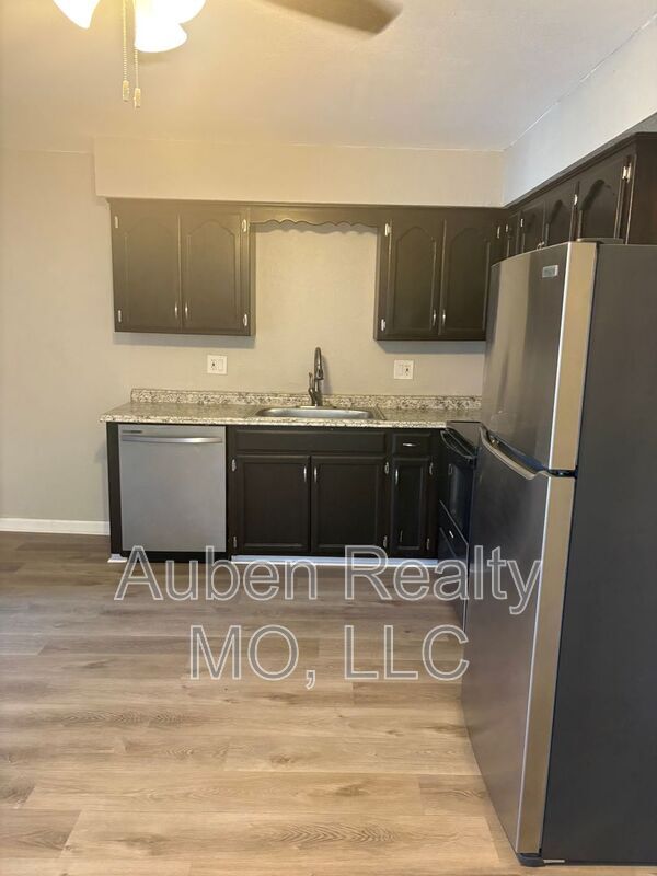 Building Photo - 1840-1846 Knollbrook Pl