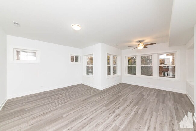 Foto del edificio - 4616 N Monticello Ave