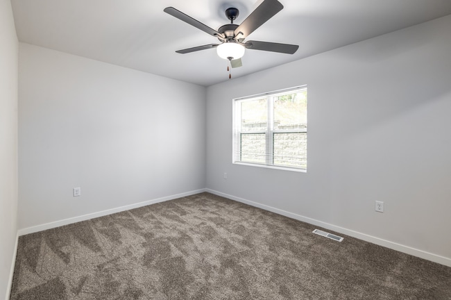 Building Photo - 873 Chapel Dr
