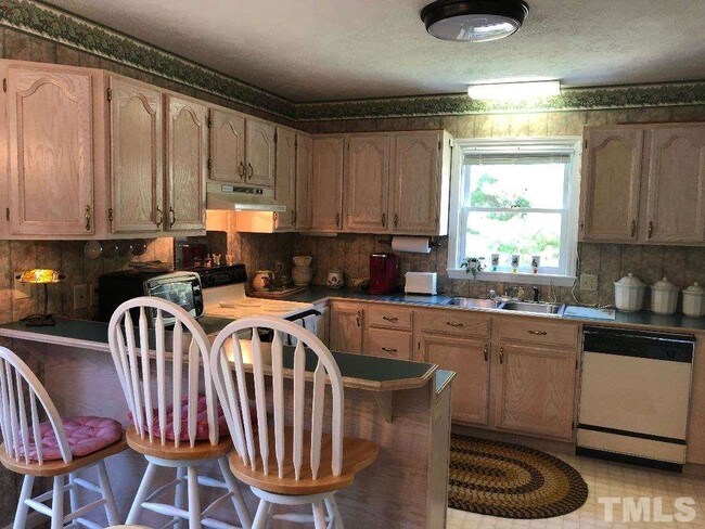 Foto del edificio - 233 Timberlane Dr