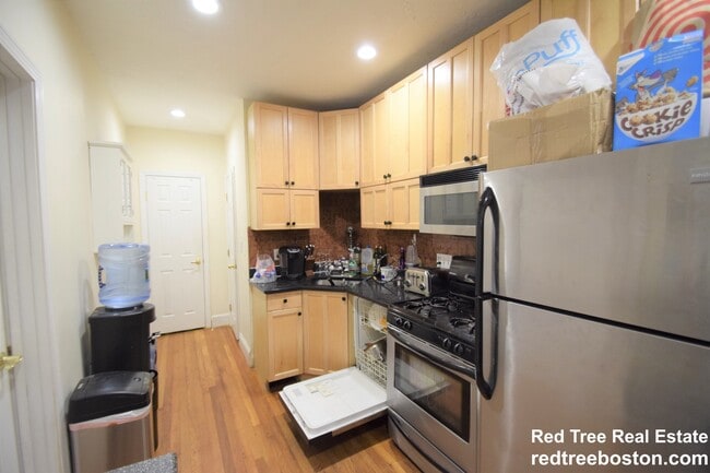 Foto del edificio - 73 Thatcher St