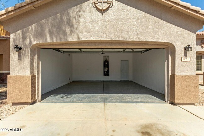 Foto del edificio - 9518 W Minnezona Ave