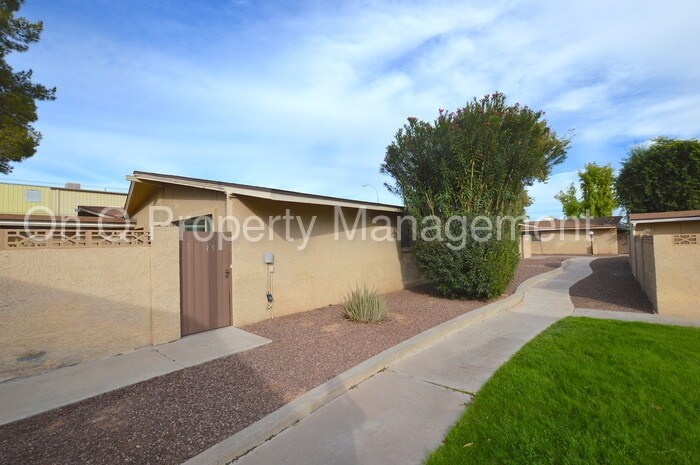 Primary Photo - 1310 S Pima