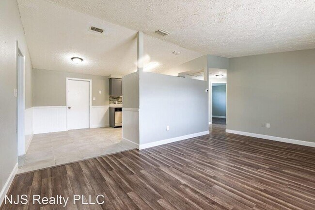 Building Photo - 3 br, 1 bath House - 4132 Pecos Dr.