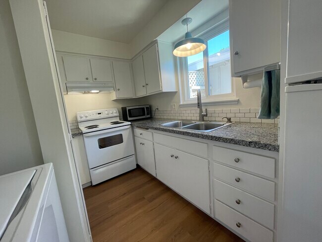 Cocina - 9856 Continental Dr