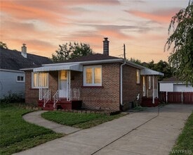 Building Photo - 116 Springville Ave