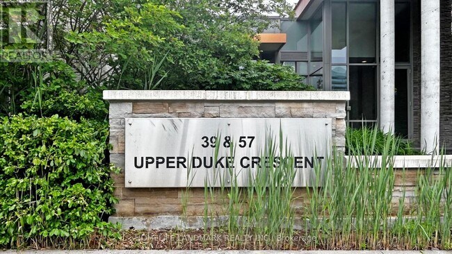 Photo du bâtiment - 39-539 Upper Duke Crescent