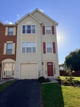 Building Photo - 2 Kerry Ct