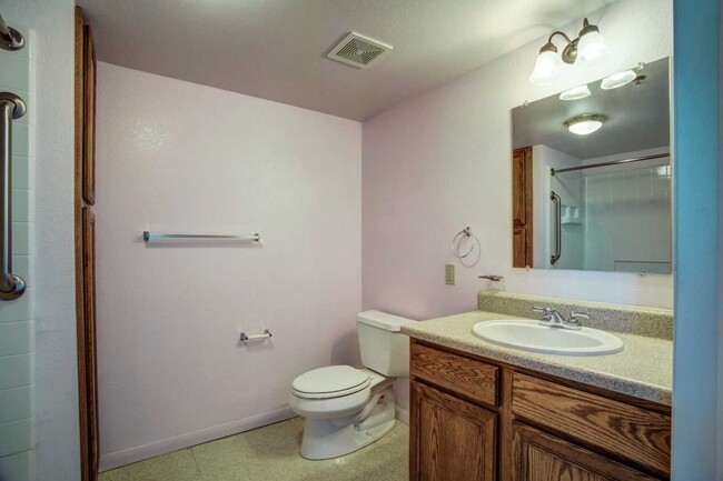 Bathroom - 330 W Court St