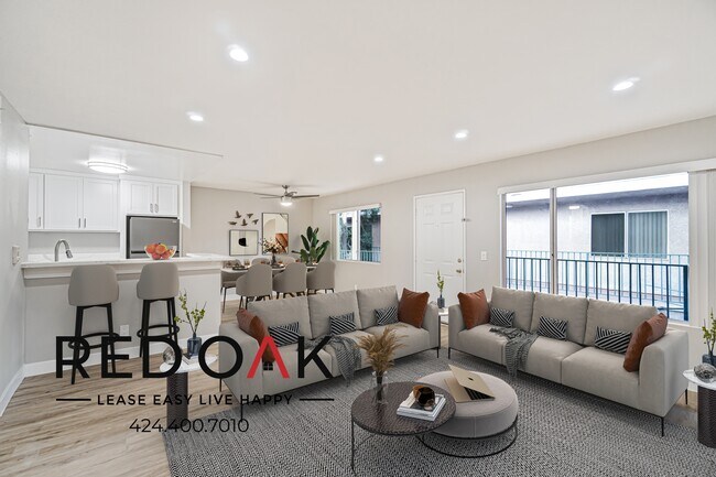Foto del edificio - Outstanding Three Bedroom with Private Bal...