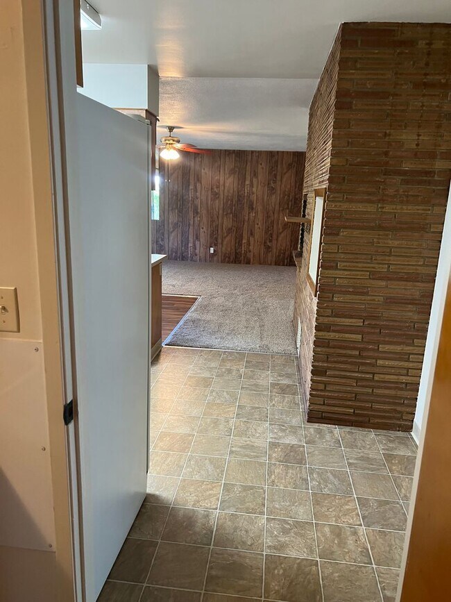 Building Photo - pd01 - Parkdale Estates Inc