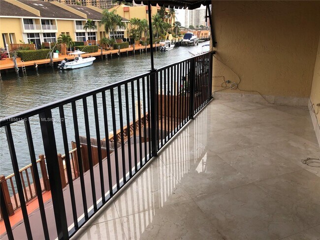 Foto del edificio - 3875 NE 167th St