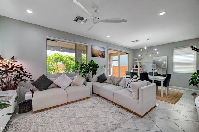 Building Photo - 4160 Elegant Chateau St