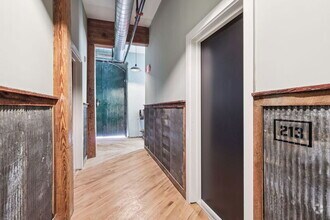 Building Photo - 201 Leverington Ave