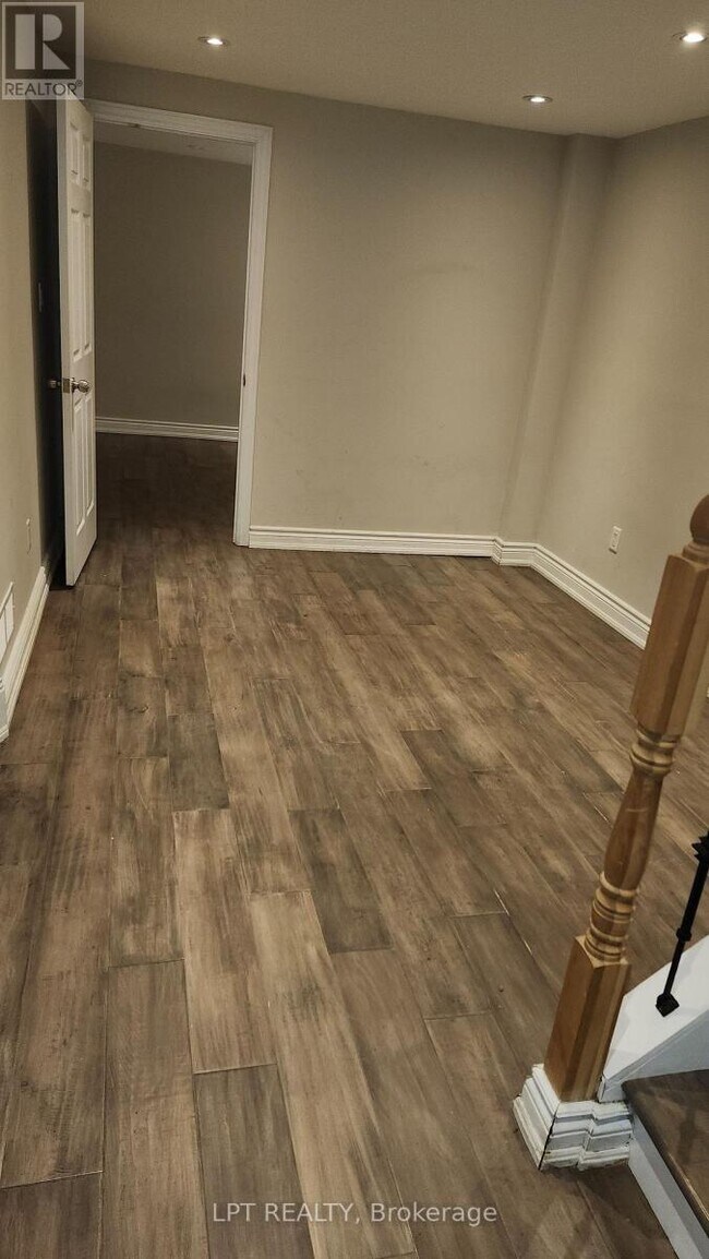 Photo du bâtiment - 3492 Fountain Park Ave