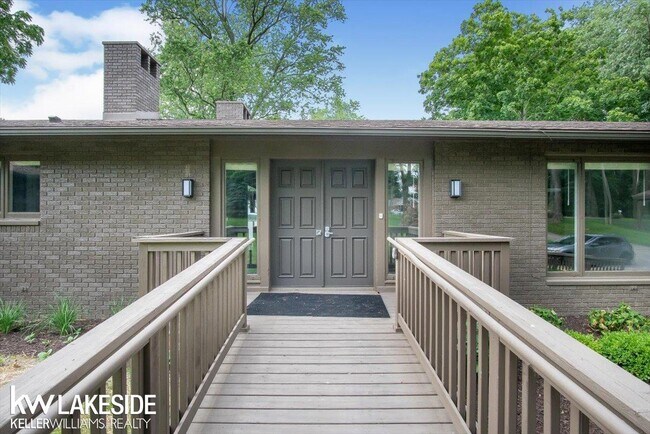 Building Photo - 4550 Dow Ridge Rd