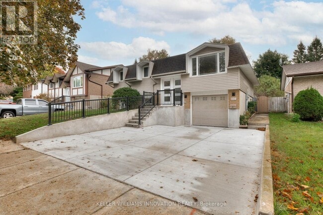 Building Photo - 170 Wheatfield Crescent