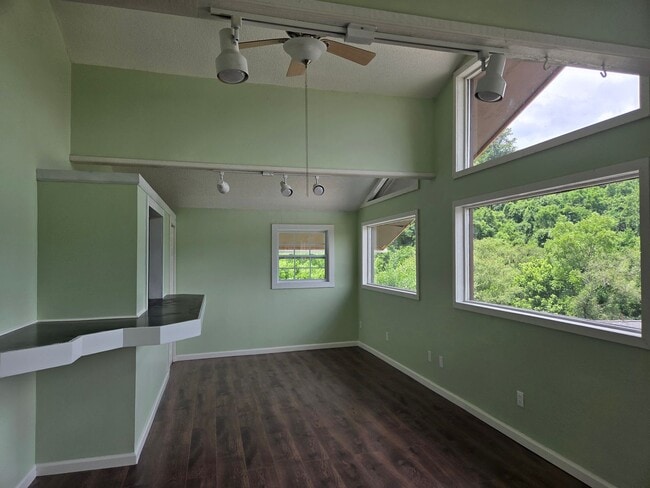 Building Photo - 179 Gilmer St