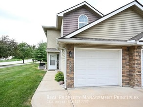 Building Photo - 13610 Oak Valley Dr