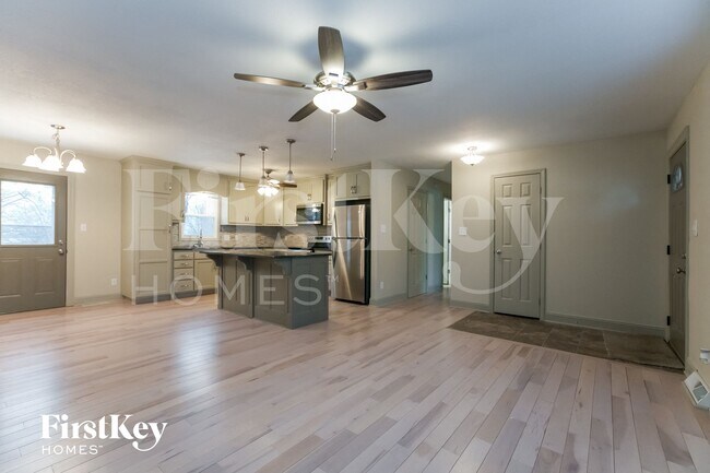 Building Photo - 16512 Greenwald Dr