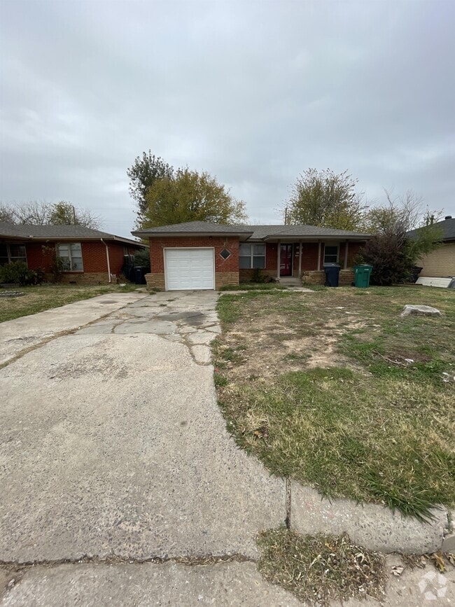 Building Photo - 2833 SW 48th St