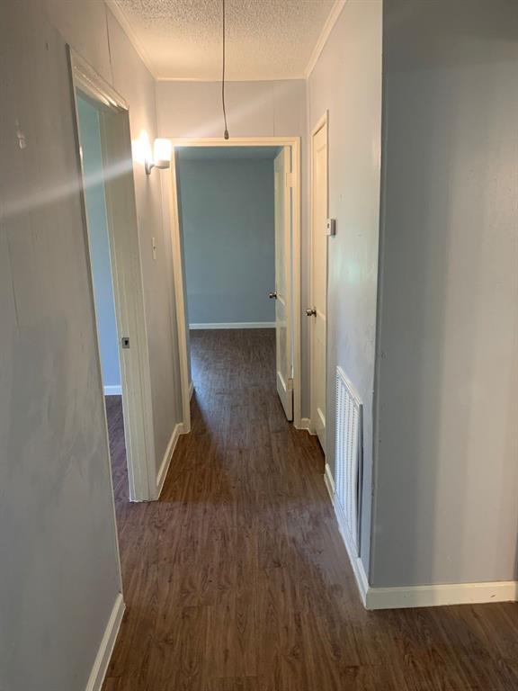 Building Photo - 5431 Willow Glen Dr