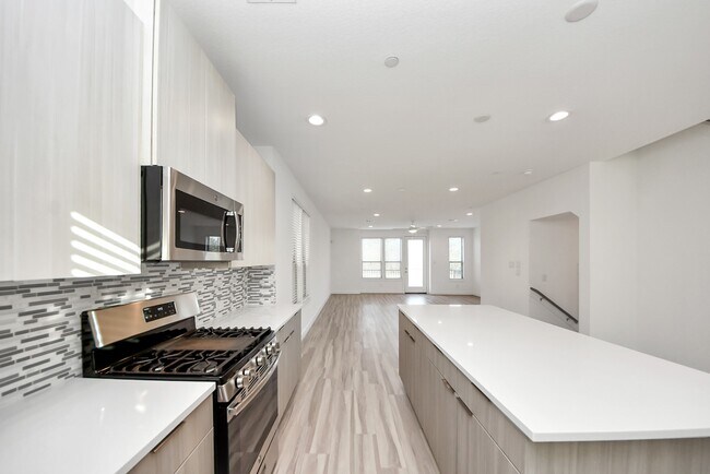 Building Photo - 18716 Centro Main St