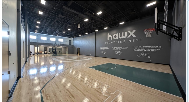 Building Photo - 1640 S State St