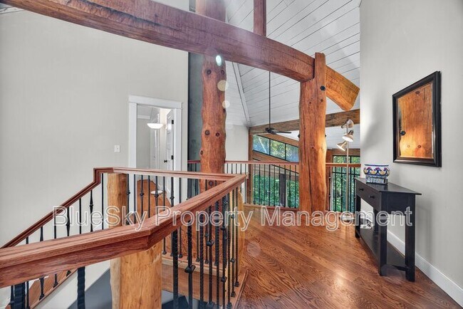 Foto del edificio - 3005 Lonesome Mountain Rd
