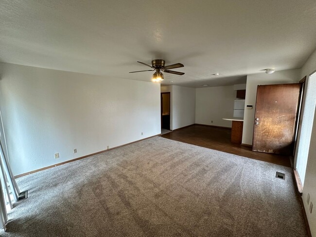 Building Photo - 408 Vicksburg Ave