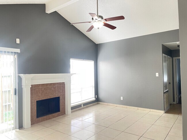 Foto del edificio - 15807 Beechnut St