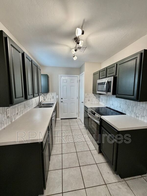 Foto del edificio - 1617 NW 150th Terrace