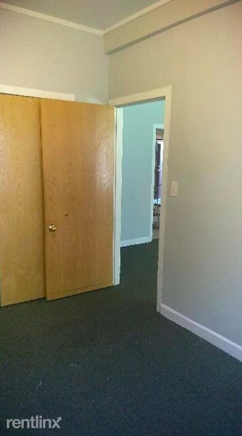 Building Photo - 1 br, 1 bath Apartment - 8205 S Maryland Ave
