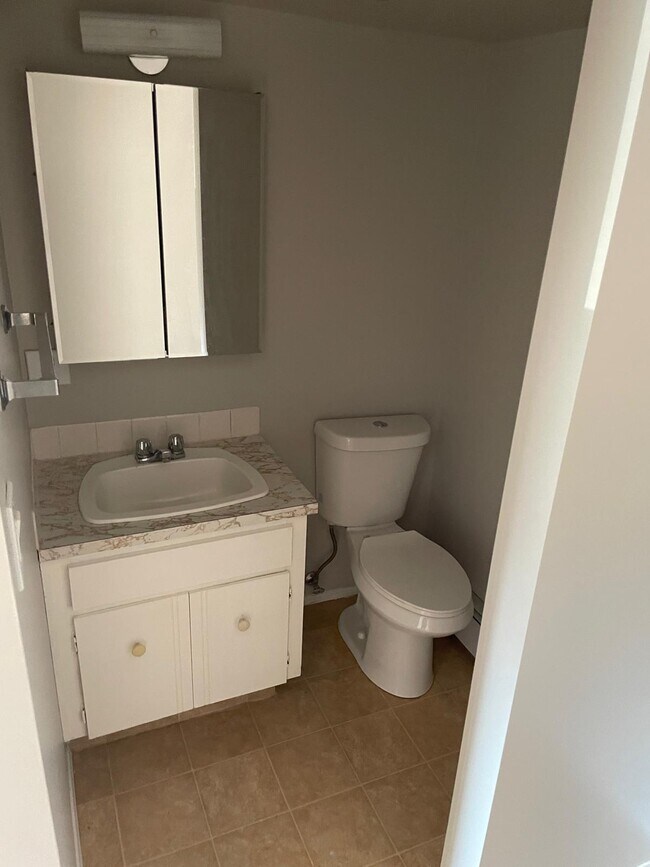 Photo du bâtiment - 4507-244 44 Ave