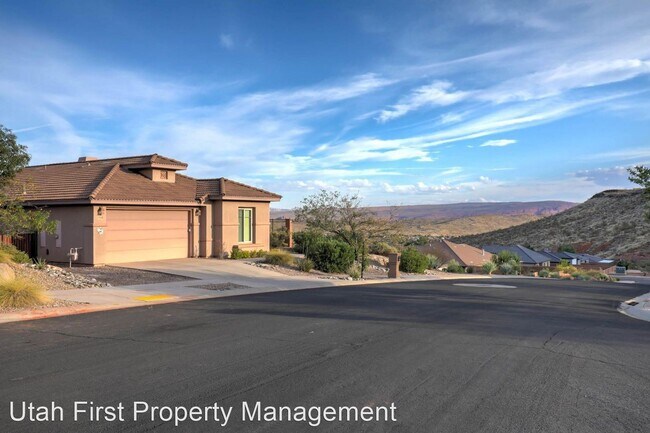 Foto del edificio - 3 br, 2 bath House - 1960 N Jones Ranch Rd.