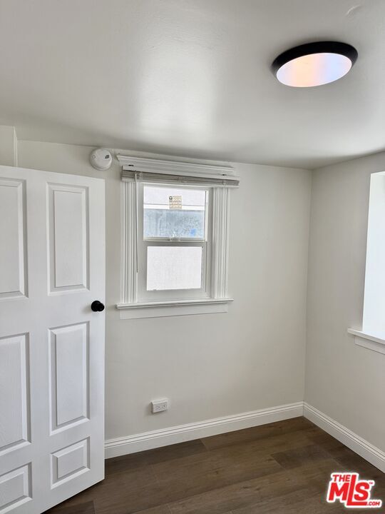 Foto del edificio - 44 Rose Ave