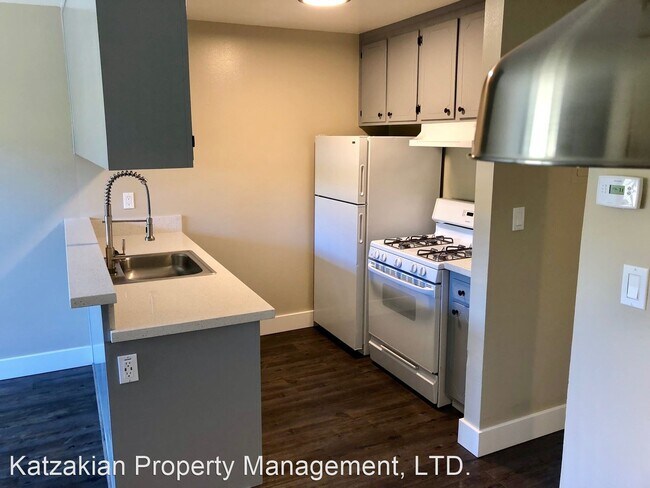 Foto del edificio - 843 N Yosemite St