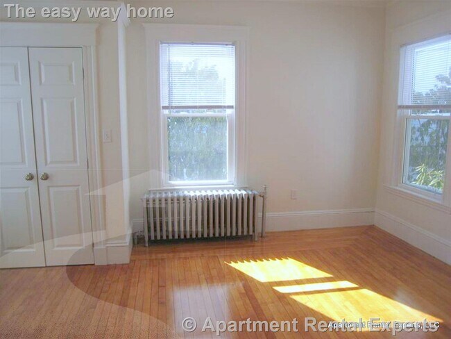 Foto del edificio - 19 Henderson St