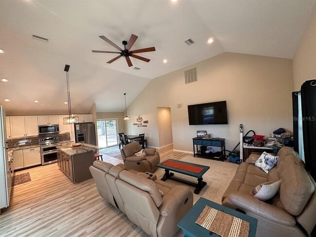 Building Photo - 24876 NE 135th St