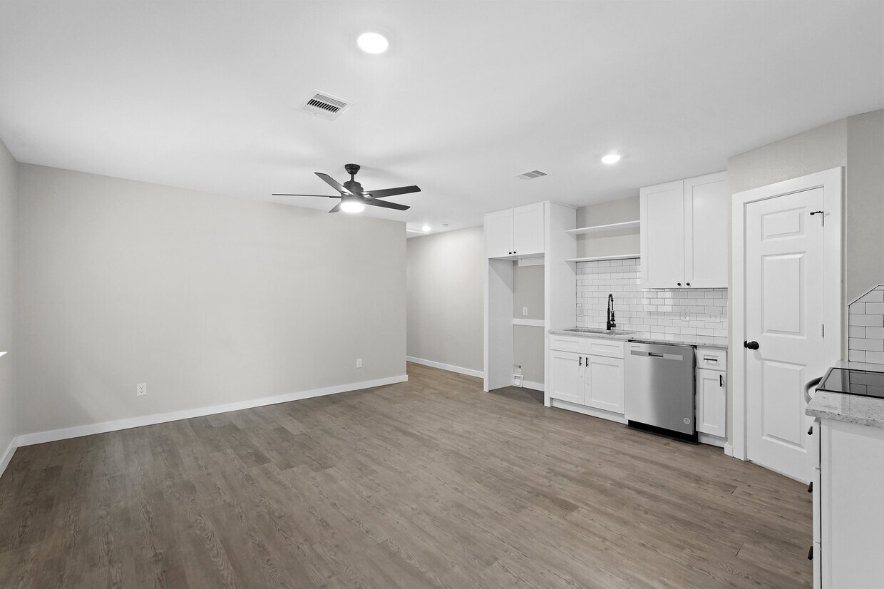 Foto principal - 6121 Ridgemont St