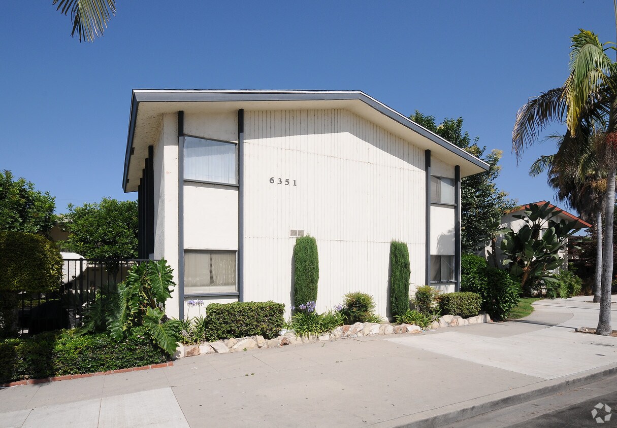 Primary Photo - 6351 Linden Ave