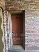 Building Photo - 400 S Hydraulic Ave