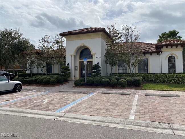 Building Photo - 9451 Sardinia Way