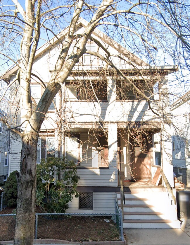 Building Photo - 32 Irvington Rd